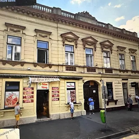 Fantomas*** N3 City Center 2 Bedroom + Living *